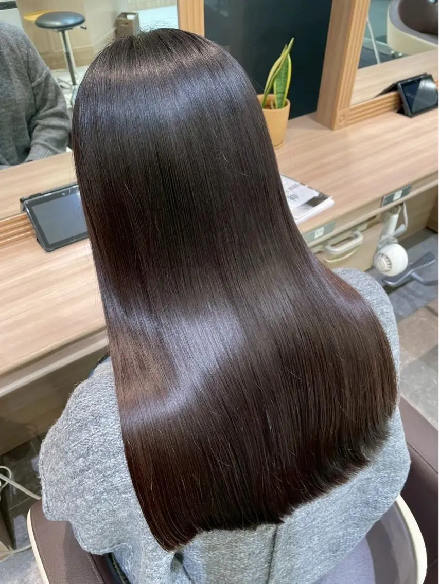 ロング 三浦 祐里のヘアスタイル