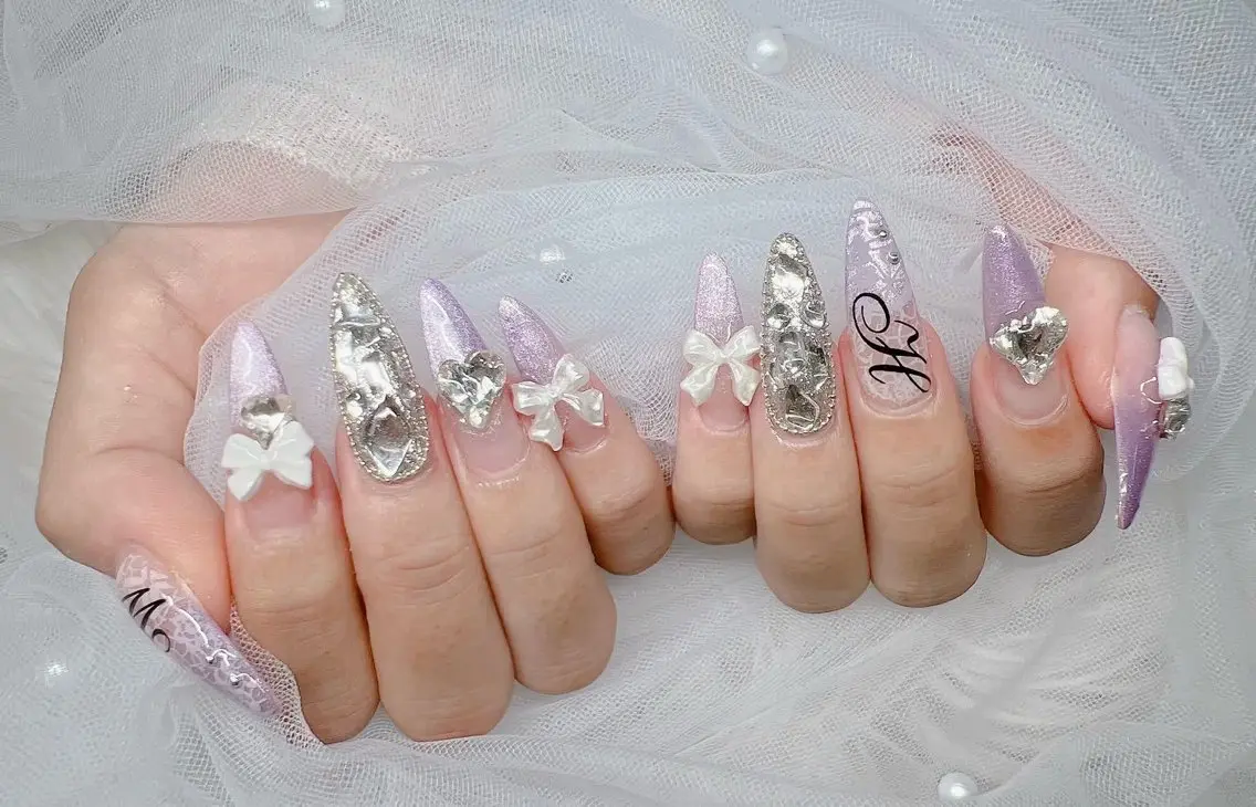 ネイル 長さ出し グラデーション 卒業式 キラキラネイル マグネットネイル ハンドネイル Lee Nailsのネイルデザイン