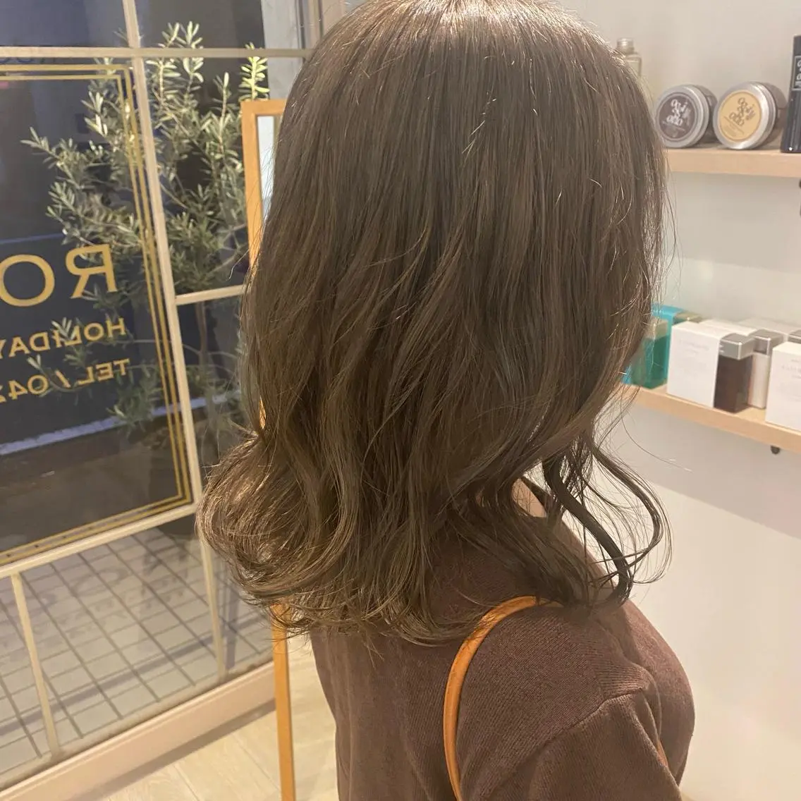カラー hana ROCCO3rdのヘアスタイル