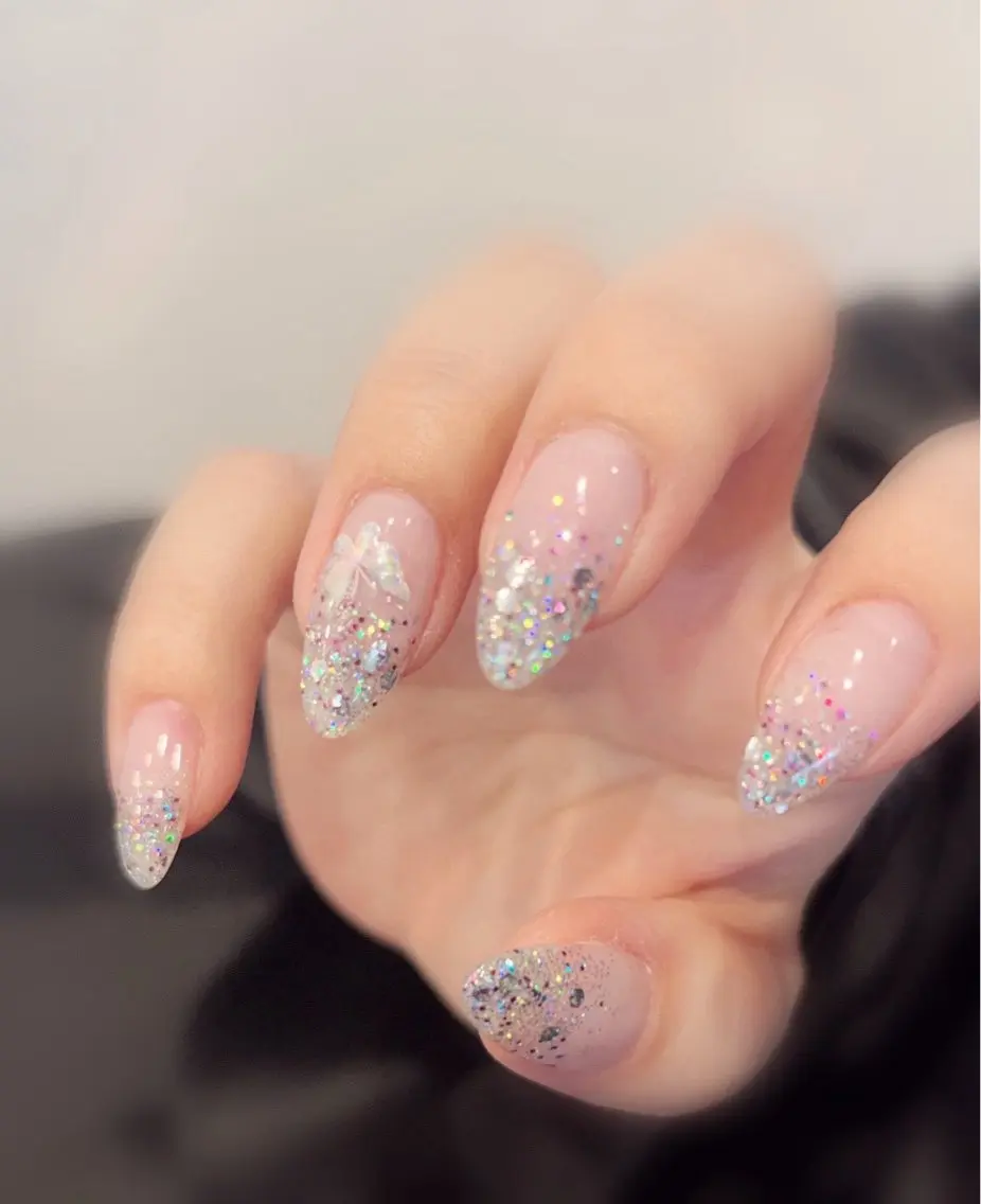 ネイル ラメ(グリッター) ラメグラデーション ek.nail⭐︎ kanaのネイルデザイン