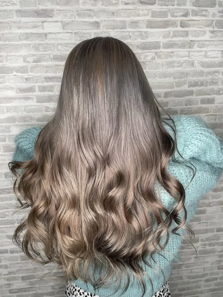 ロング カラー パーマ ヘアアレンジ 透明感カラー 学生限定メニュー あり‼️鈴木咲千😸のヘアスタイル