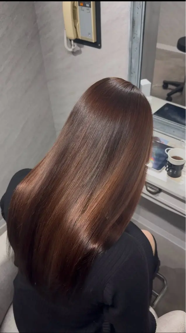 セミロング 西宮市で髪質改善 縮毛矯正特化のヘアスタイル