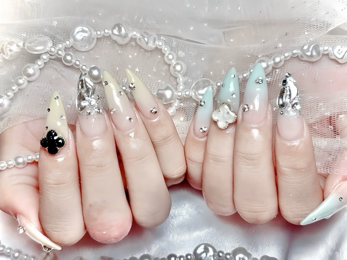 ネイル アニマル柄 べっ甲ネイル ブルー ボルドー ブラウン ハンドネイル Rin Nail 新大久保店のネイルデザイン