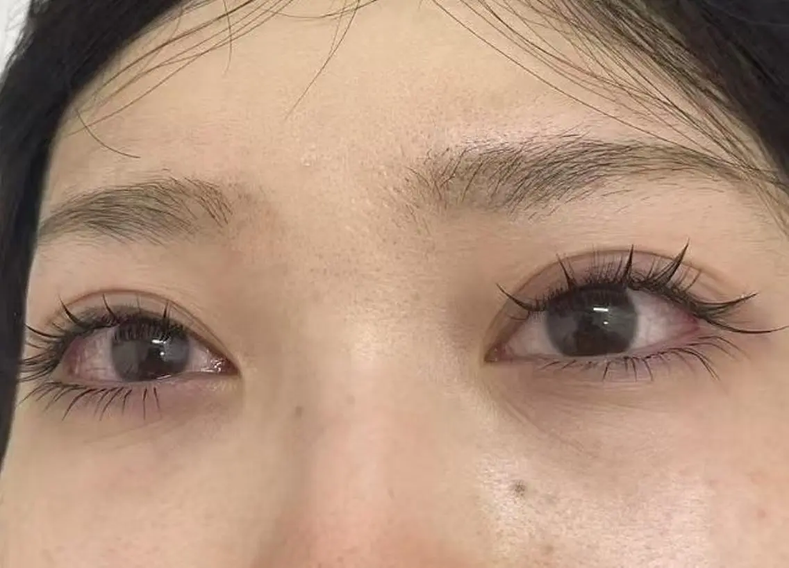 マツエク・マツパ フラットラッシュ パリジェンヌラッシュリフト まつげパーマ 下まつげエクステ 一重×まつ毛パーマ (∩_∩)ミモ🧸E yelash&ネイルのマツエク・マツパデザイン