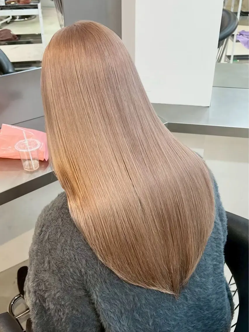 ロング ヘアカラー MAHIRO LUCKTOKYOのヘアスタイル