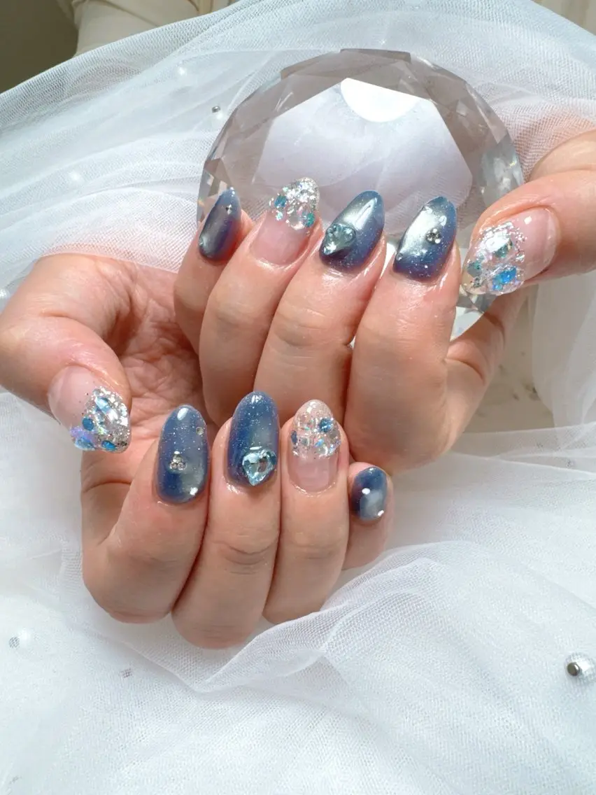 ネイル フットネイル フレンチネイル ガラスフレンチ キラキラネイル 韓国ネイル ハンドネイル Queeens nailのネイルデザイン