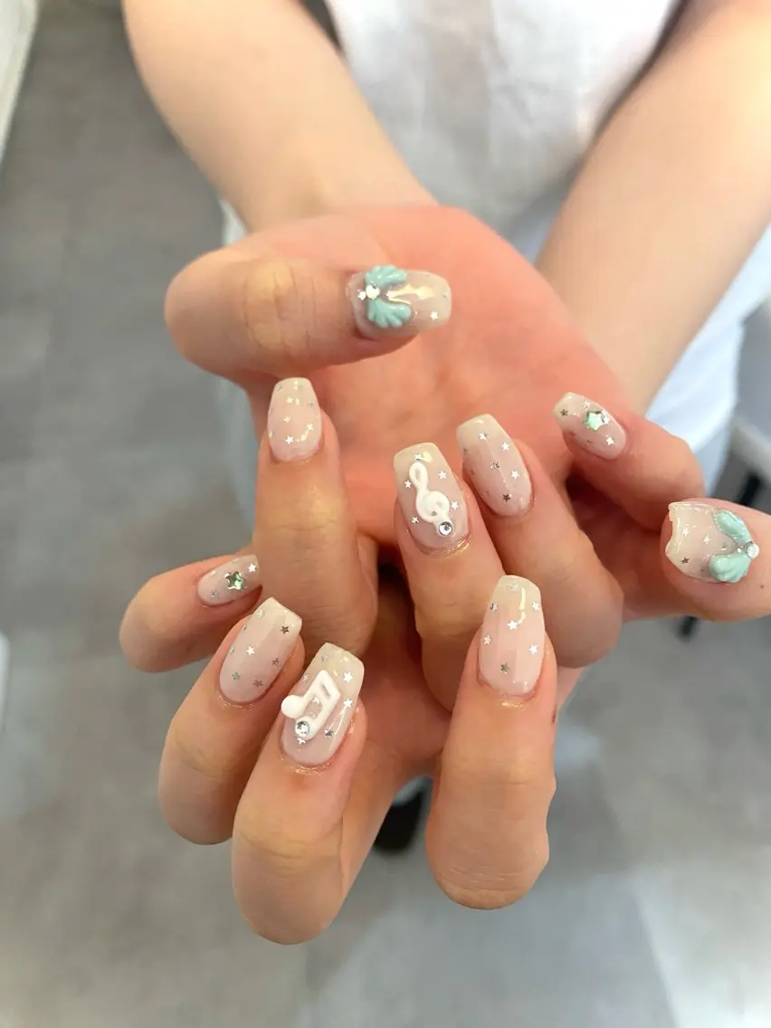 ネイル 持ち込み 佐藤 輝桜理のネイルデザイン