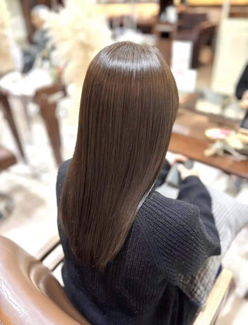 カット+美容液カラー+髪質改善トリートメント🫧の写真