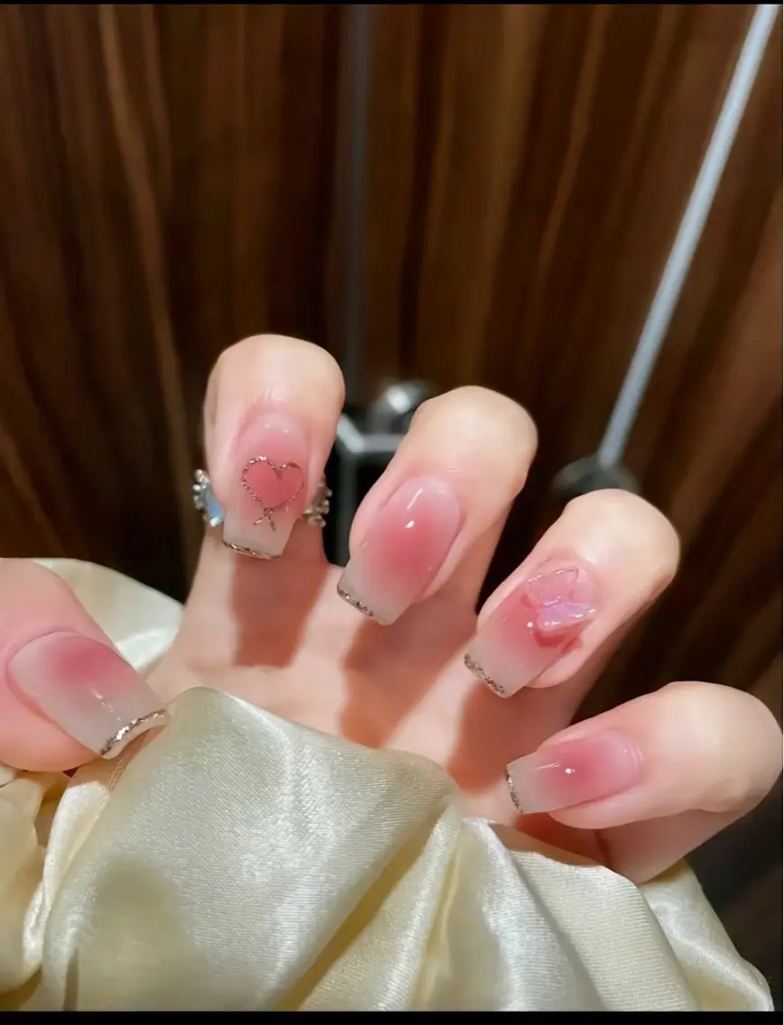 ネイル エ イのネイルデザイン