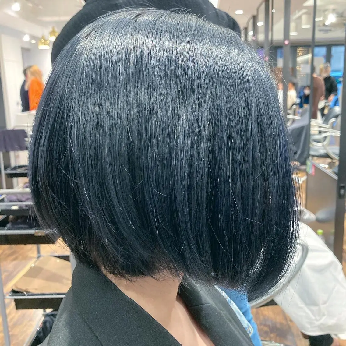ショート カラー 黒髪 ブルーカラー ブルーブラック ネイビーカラー 髪質改善/縮毛矯正/ 超高濃度水素ケアのヘアスタイル