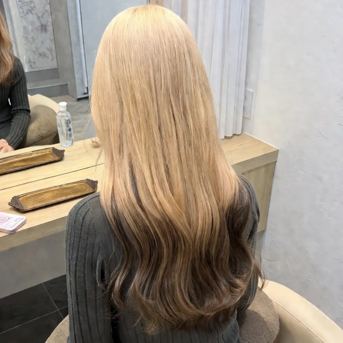 ロング カラー ヘアカラー 柔らかいbeige ￤韓国￤🩰マユ🩰のヘアスタイル