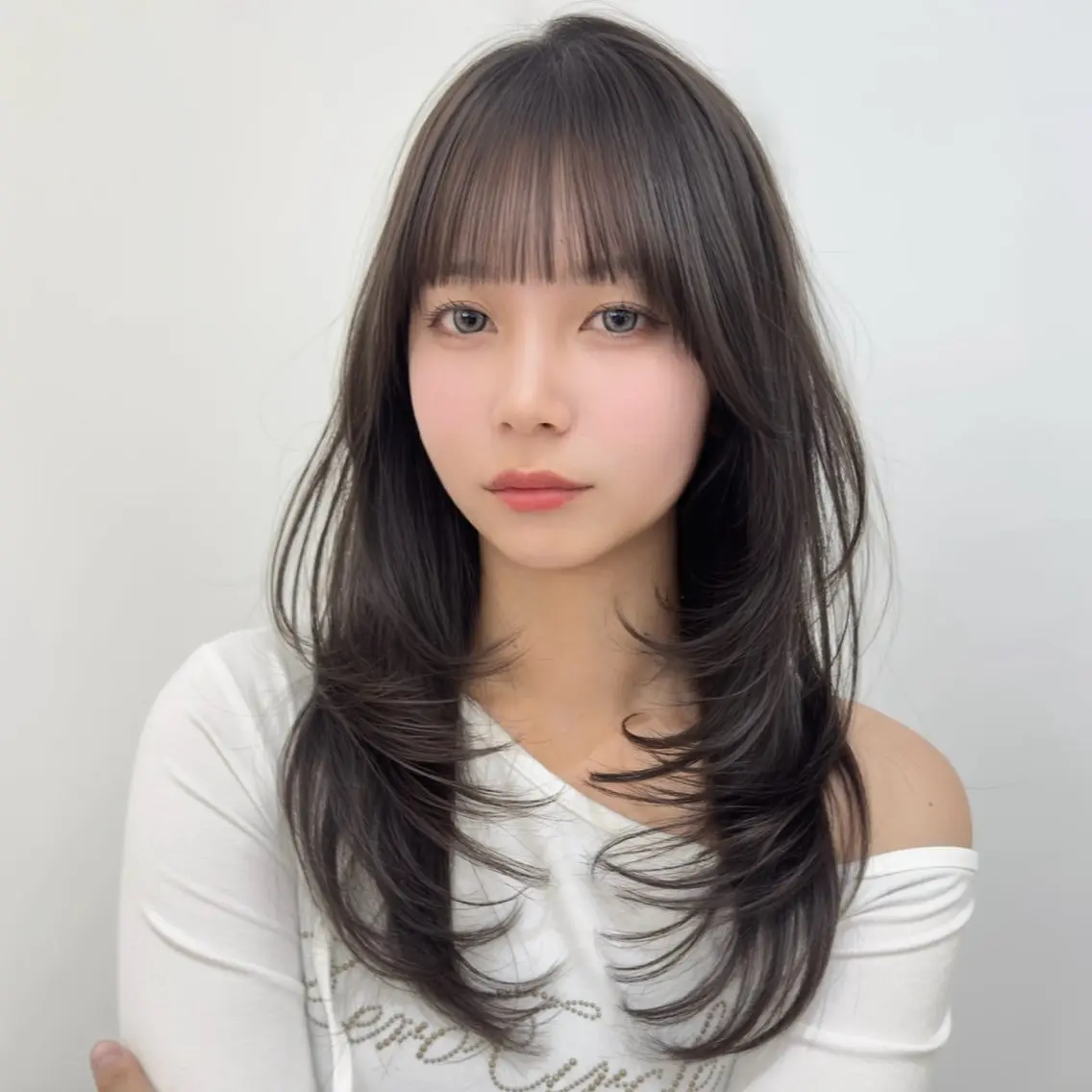 セミロング カラー ハイレイヤー 韓国風ヘア レイヤーカット カット ヘアカラー トリートメント Mizuki /SOYONのヘアスタイル