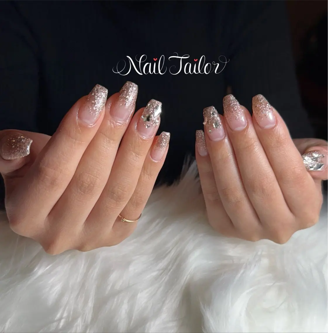 ネイル グラデーション キラキラネイル ラメ(グリッター) ラメグラデーション ロングネイル ハンドネイル NailTailor ネイルテイラーのネイルデザイン