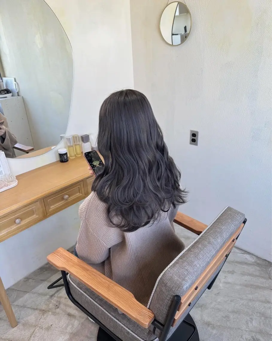 ロング カラー 🍋透け感カラー🍃 オリーブ🍐Kahoのヘアスタイル
