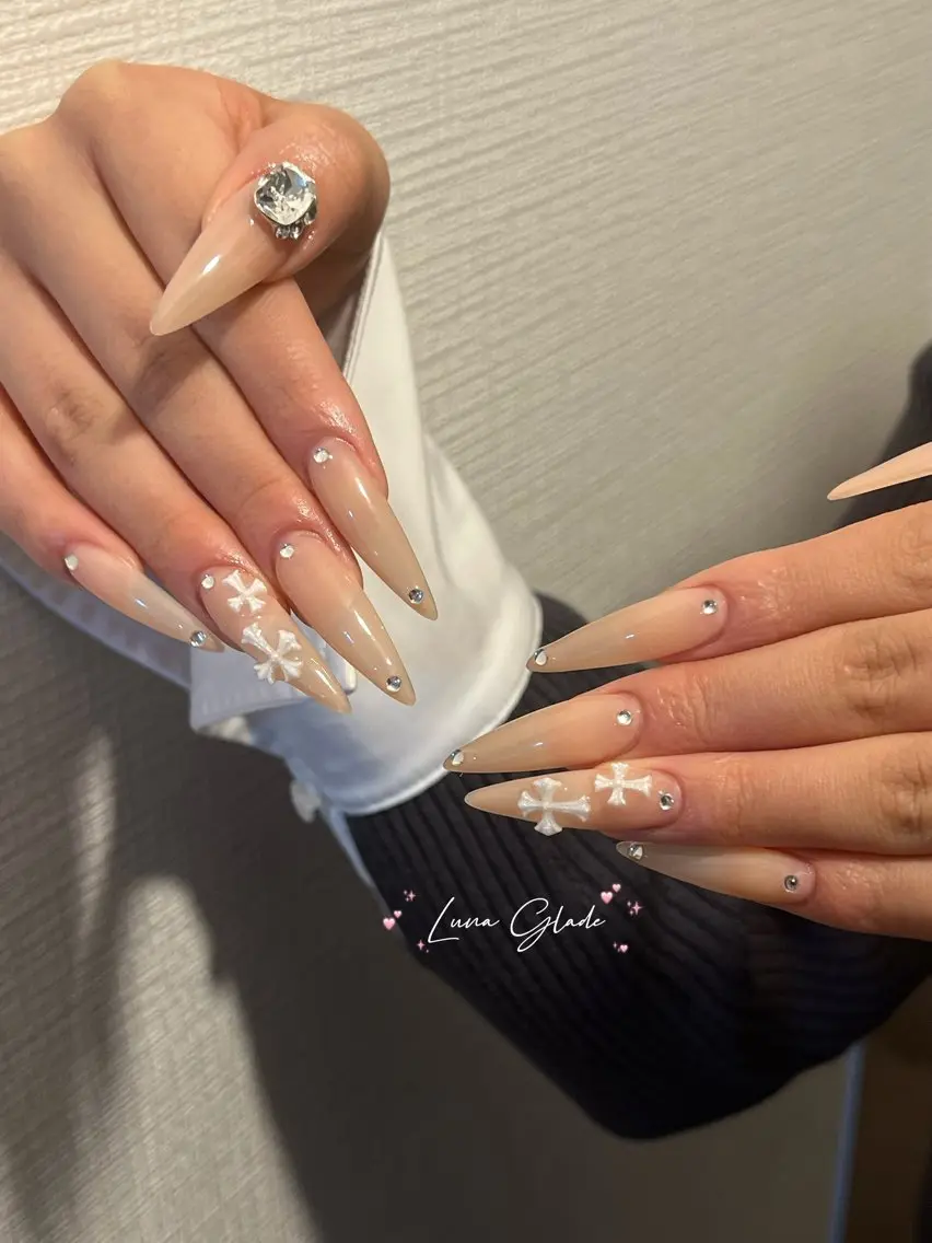 ネイル ハンドネイル Luna Gladeのネイルデザイン