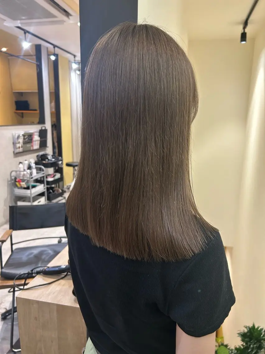 セミロング カラー ベージュカラー カット ヘアカラー トリートメント hubhair レイヤー/透明感のヘアスタイル