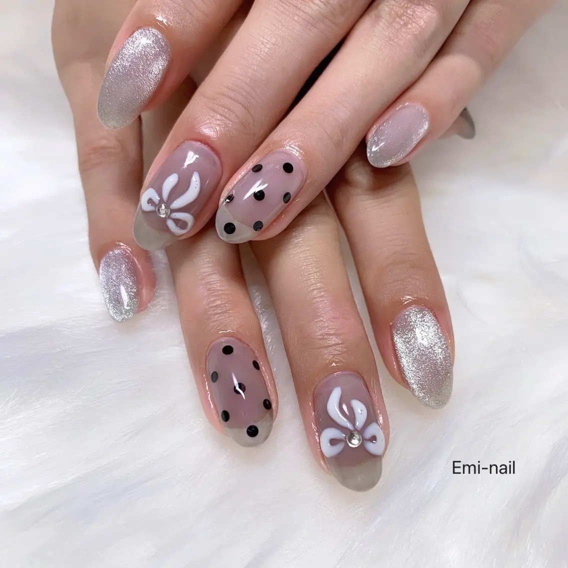 ネイル ドット マグネットネイル ぷっくりネイル リボン ワンホンネイル ハンドネイル Emi-nail 江﨑のネイルデザイン