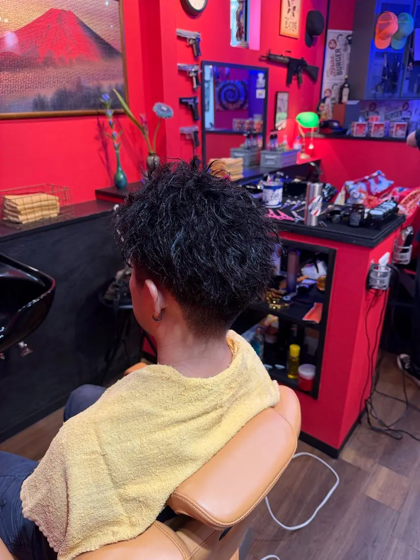 ショート パーマ メンズ メンズパーマ メンズツイストパーマ ツイストパーマ カット パーマ よっしー メンズ限定のヘアスタイル