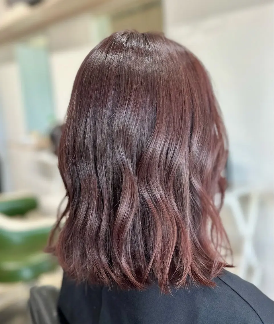 ミディアム ヘアカラー 飯泉 春乃のヘアスタイル