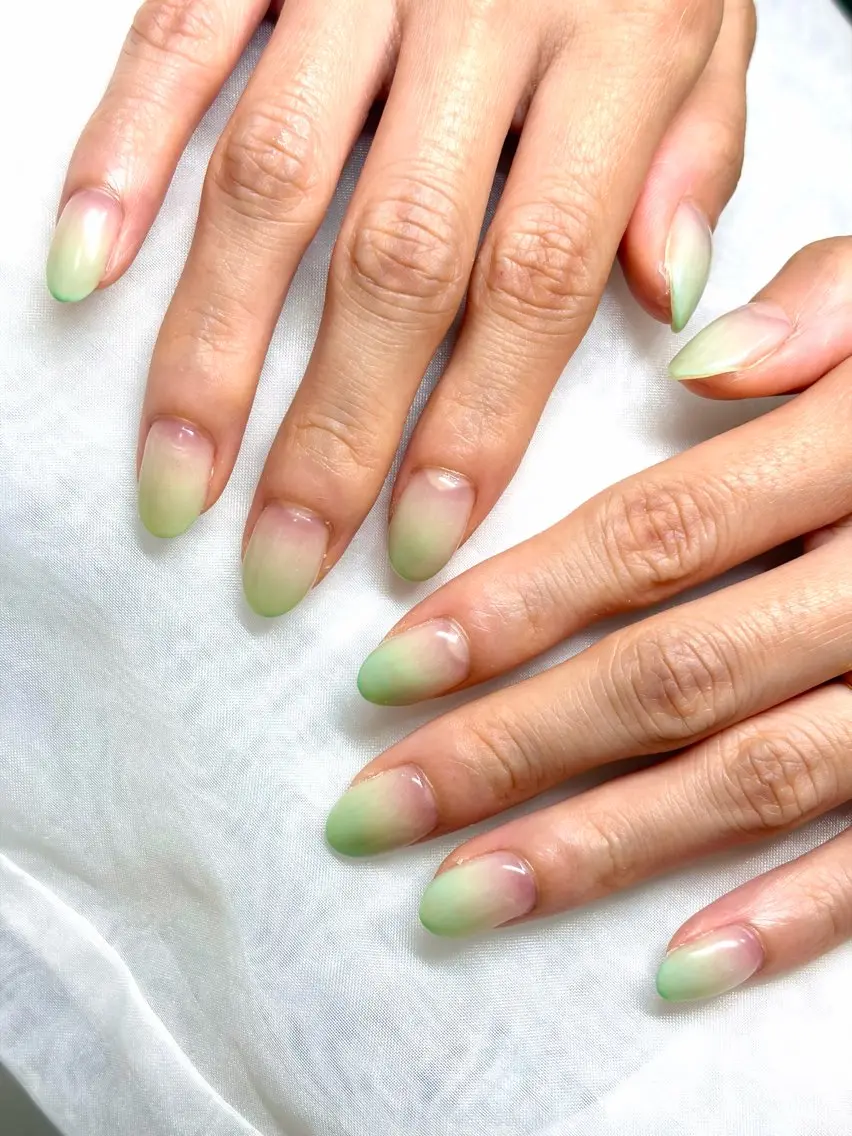 ネイル グラデーション ハンドネイル Nailed it! Akaneセンター北のネイルデザイン