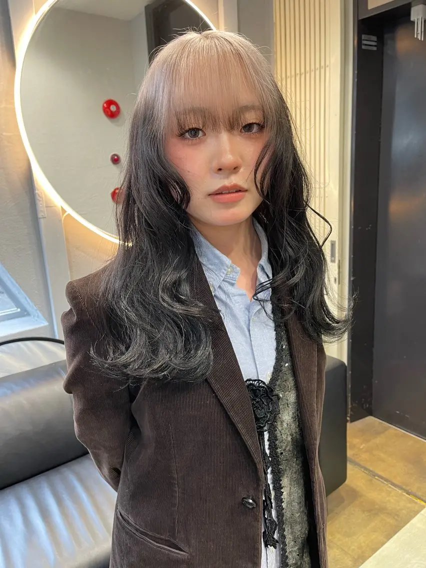 セミロング カラー ベージュカラー ブリーチ ケアブリーチ デザインカラー ダブルカラー TATSUブリーチ/ ミルクティーベージュのヘアスタイル