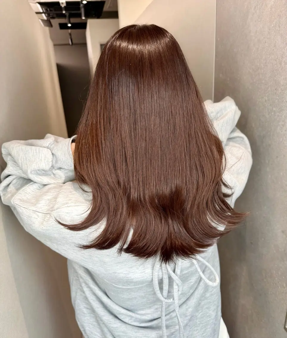 セミロング カラー ブリーチ 透明感カラー ブリーチなしカラー デート 髪質改善 ヘアカラー トリートメント 今井 勝也のヘアスタイル