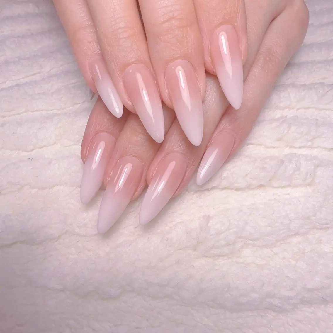 ネイル グラデーション ワンカラーネイル ネイルチップ ハンドネイル cat‘s nail🐈⬛のネイルデザイン