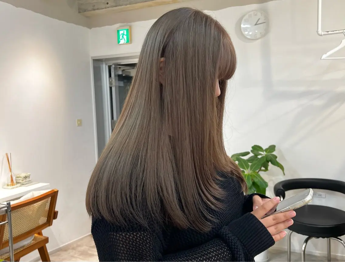 ロング カラー グレージュ レイヤーカット ヘアカラー トリートメント fit /HONOKAのヘアスタイル