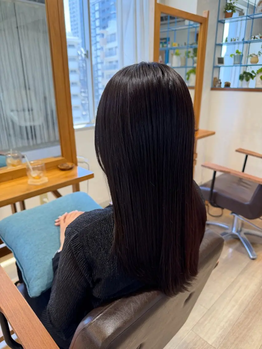 セミロング RENA|透明感 カラー×癒しスパのヘアスタイル