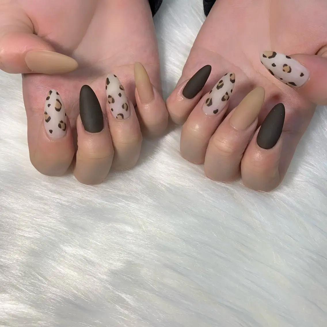 ネイル ハンドネイル Tiara♛ティアラ 山口くるみのネイルデザイン