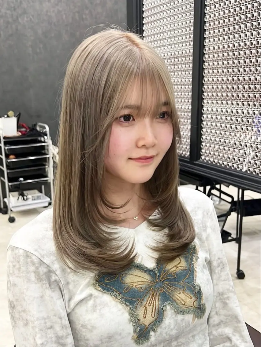 セミロング カラー 問屋町のブリーチデザ イン屋さん🌈ゆうまのヘアスタイル