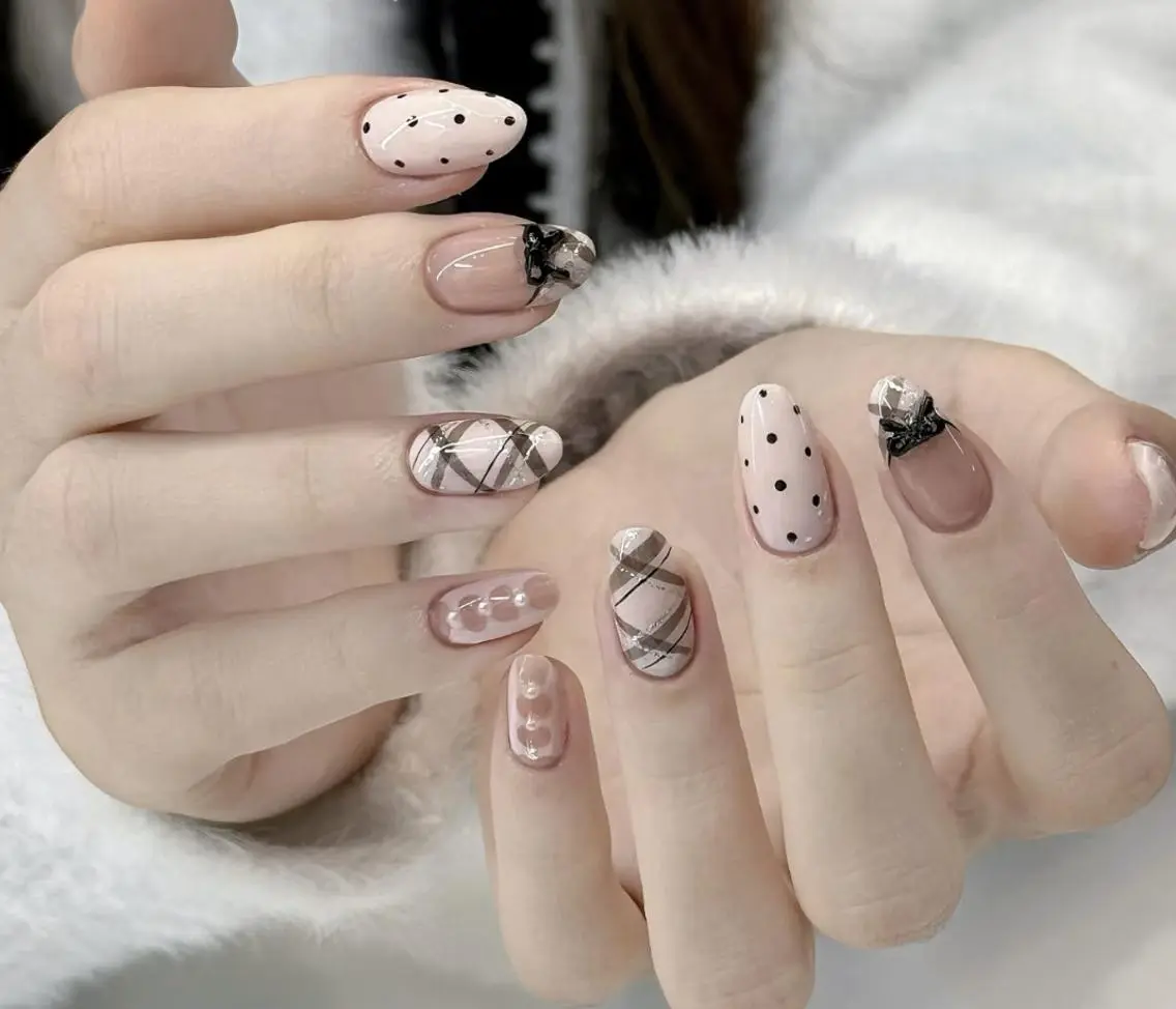 ネイル ハンドネイル ハンドケア 🍑 momo_nailのネイルデザイン