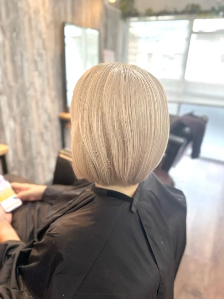 ショート カラー ブロンド ヘアカラー Luzir⭐︎ GEN⭐︎のヘアスタイル