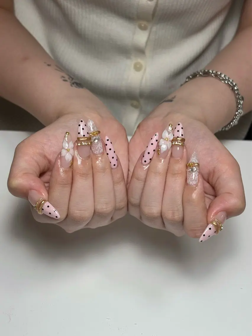 ネイル ハンドネイル Nana .⋆𝜗𝜚のネイルデザイン