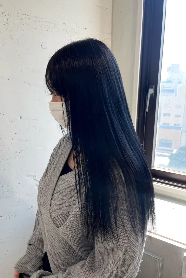 ロング カラー 透明感カラー🎀／ 寒色カラー／マツエクのヘアスタイル