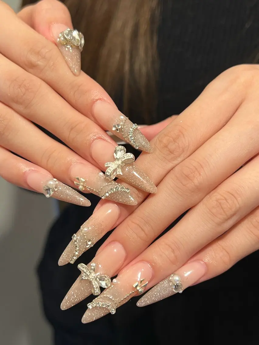 ネイル ハンドネイル Luna Gladeのネイルデザイン