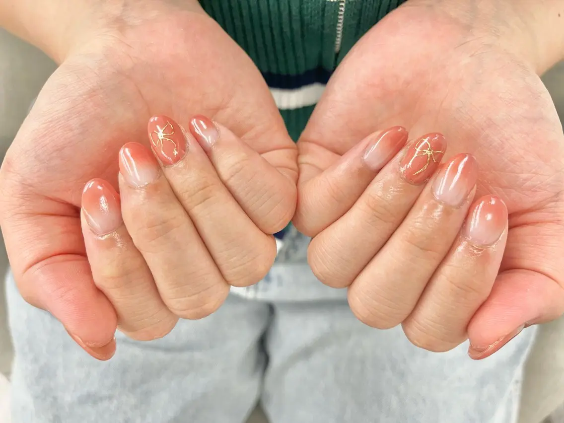 ネイル ブラウン ゴールド リボン ハンドネイル Bianca赤羽 信末のネイルデザイン