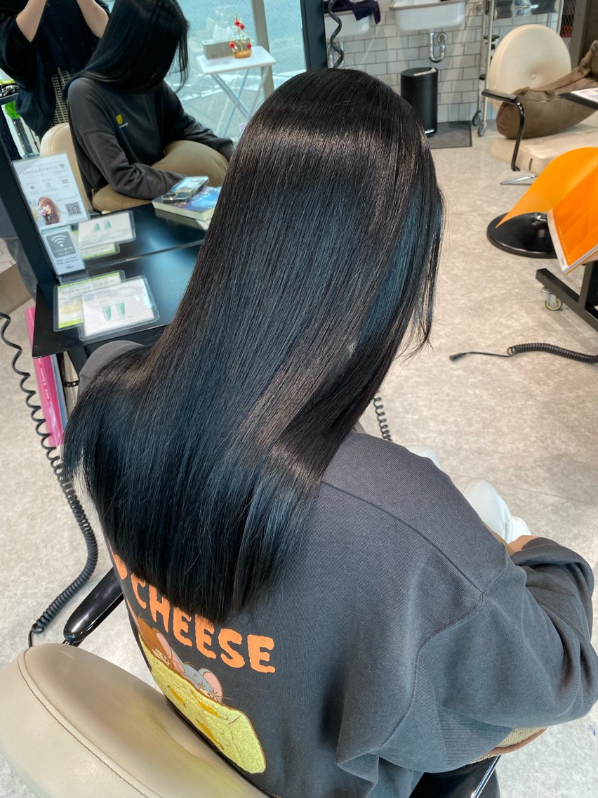 ロング SALOWIN◽ Ichika のヘアスタイル
