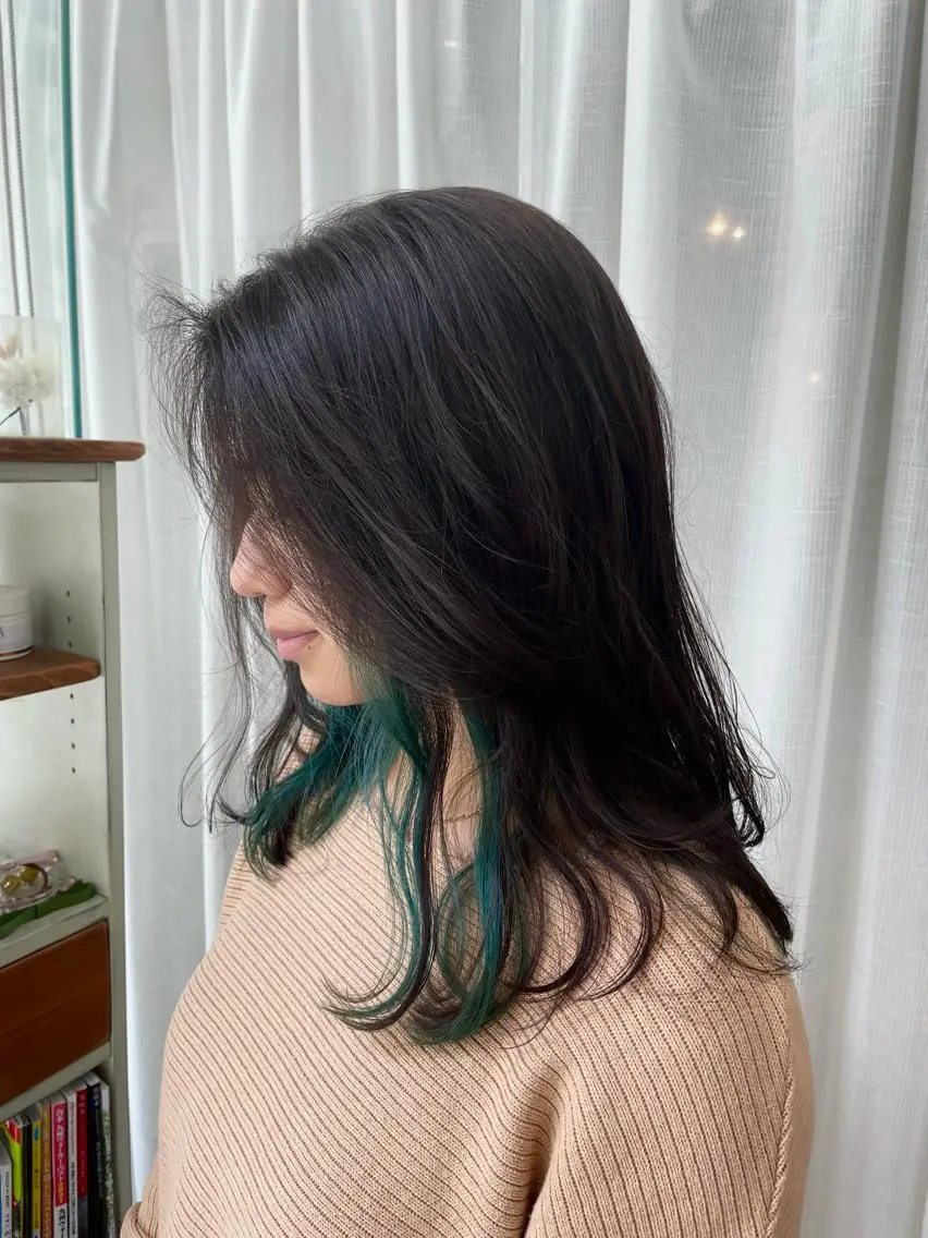 【ミニモ限定】カット+インナーカラー(ブリーチ1回)の写真