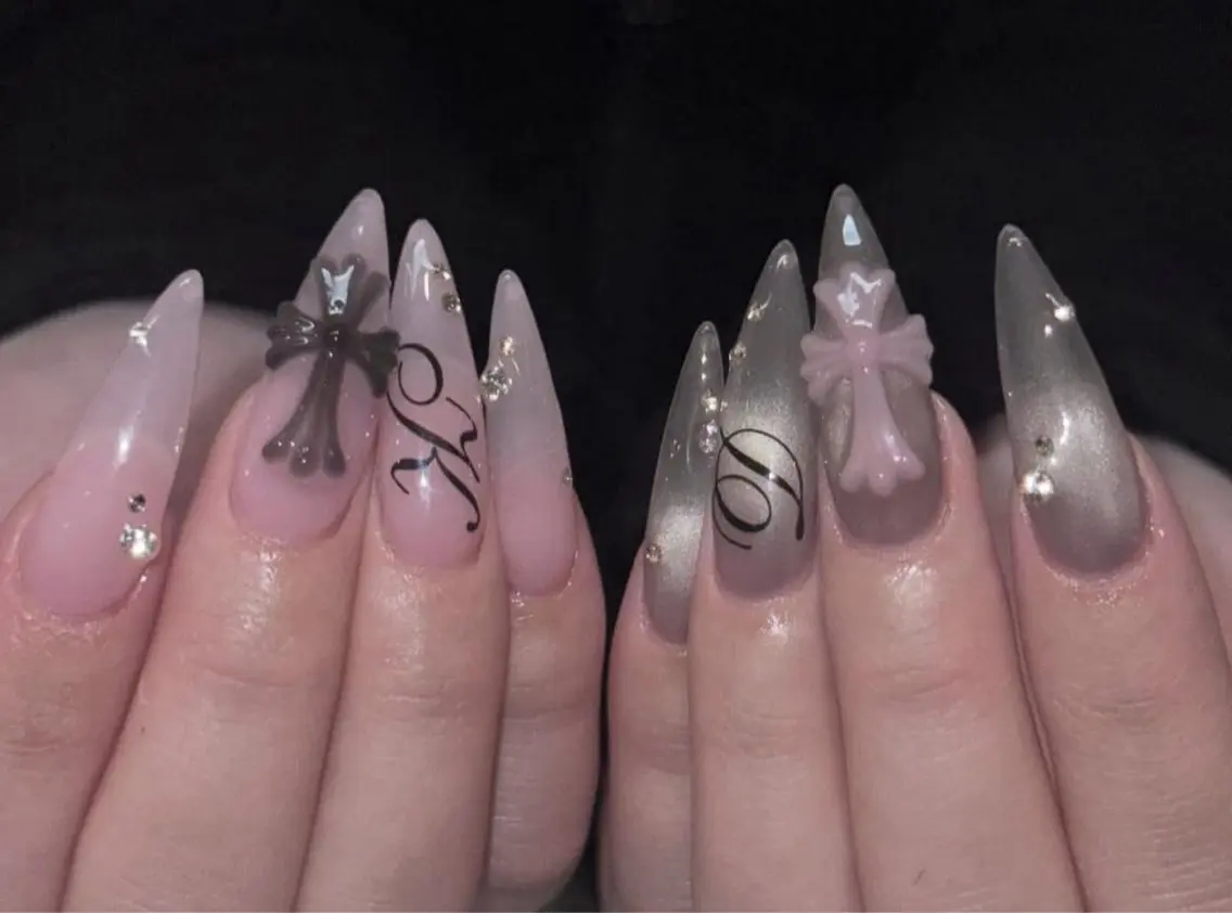 ネイル チークネイル 桜ネイル ドット フレンチネイル グラデーション ハンドネイル ハンドケア Nihonthy Nail 新宿のネイルデザイン