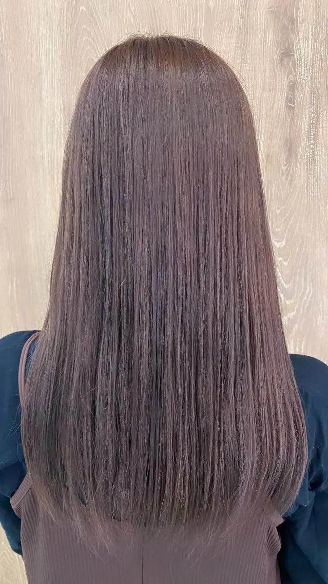 ロング カラー 小坂 麻綾のヘアスタイル