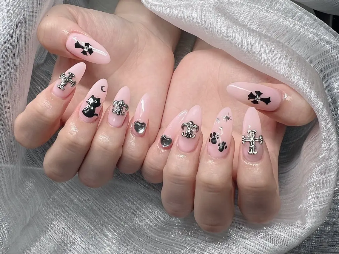 ネイル オーロラネイル チークネイル 長さ出し フットネイル フレンチネイル ハンドネイル Lee Nailsのネイルデザイン