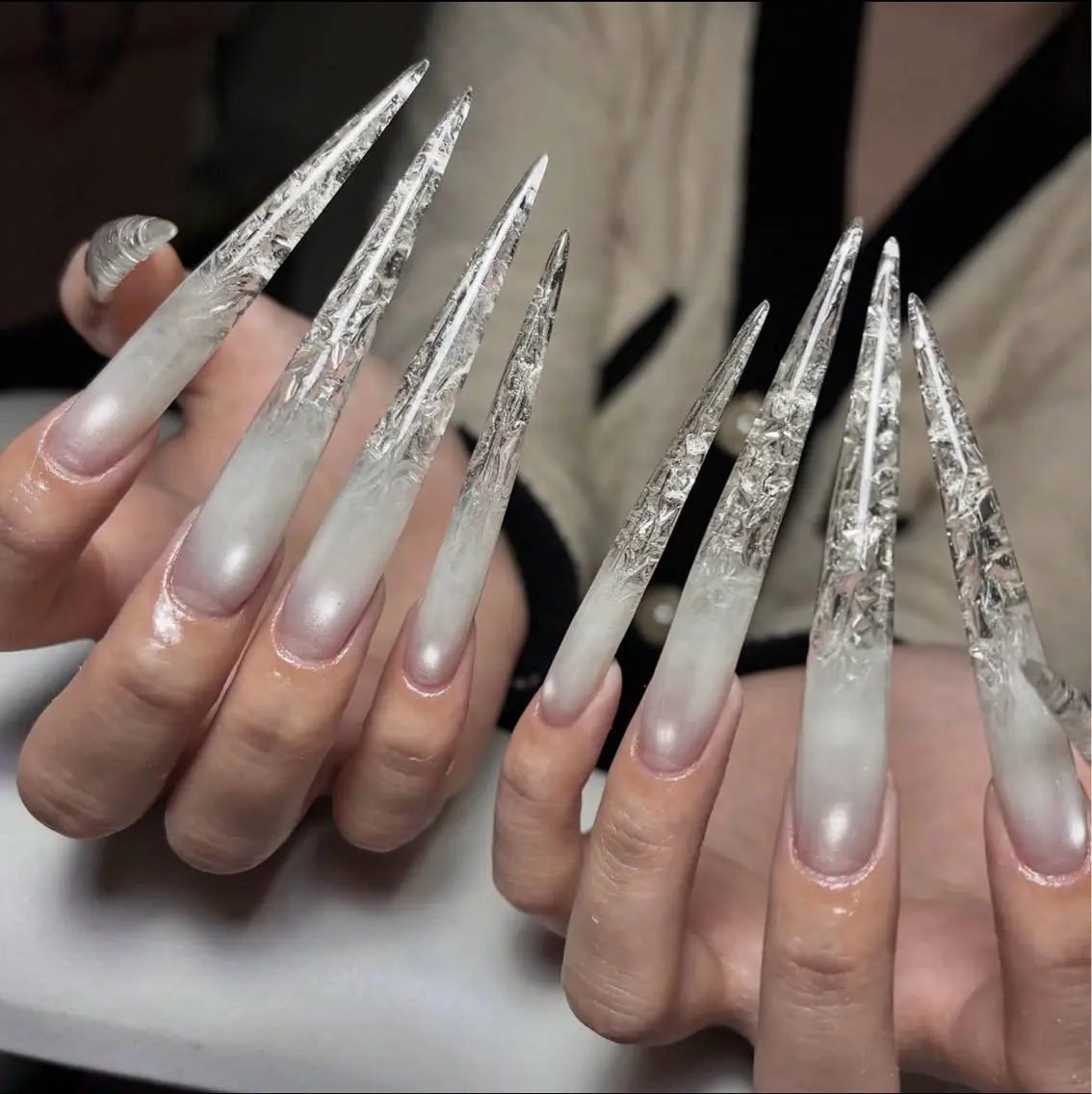 ネイル チークネイル ドット フットネイル フレンチネイル グラデーション ハンドネイル ハンドケア Aria Nail Beautyのネイルデザイン