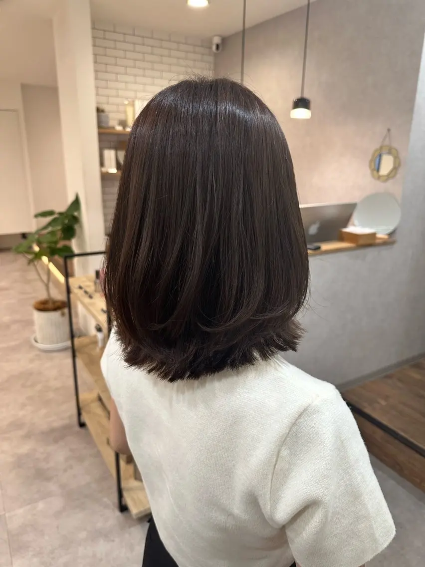 ミディアム カット トリートメント 白髪ぼかしハイライト レイヤー川口 元気のヘアスタイル