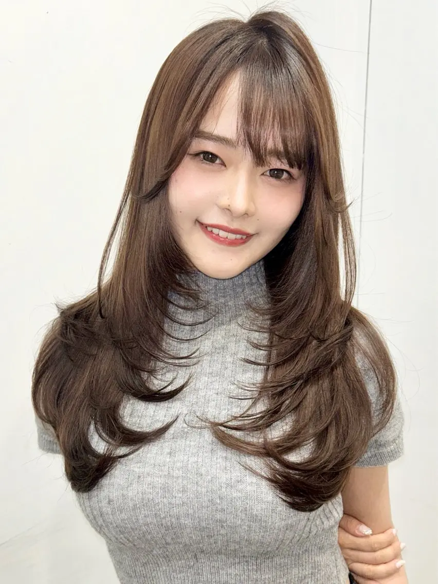 ロング 髪質改善 韓国風ヘア レイヤーカット カット ヘアカラー トリートメント ヘアサロンelyts 表参道店のヘアスタイル