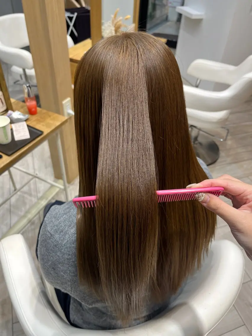 ロング アッシュ ヘアカラー トリートメント AVANCE. chisatoのヘアスタイル