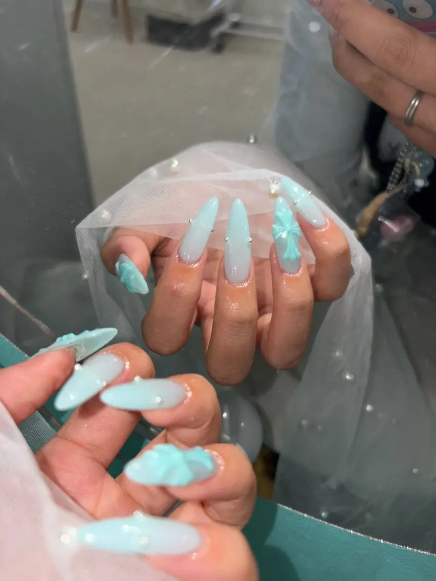 カラー ハンドネイル Mermaid Nail saraのネイルデザイン
