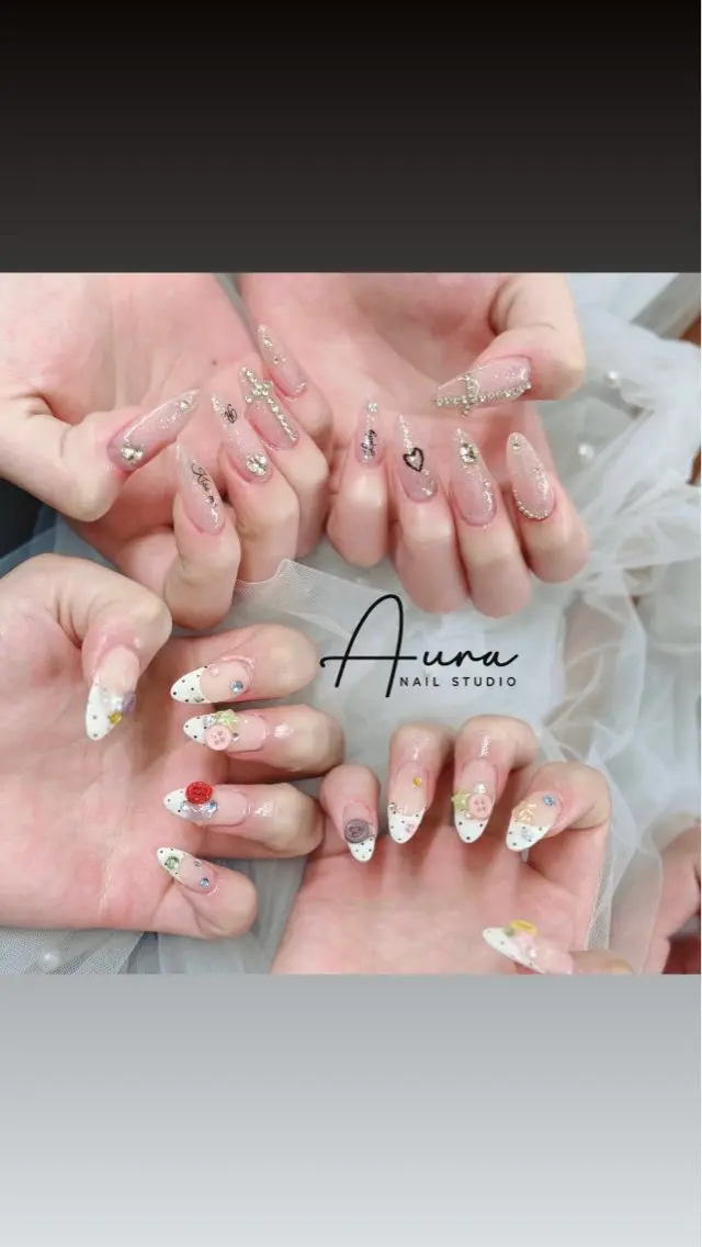 ネイル フレンチネイル ガーリー ハート キラキラネイル 韓国ネイル ハンドネイル Aura Nail Studioのネイルデザイン
