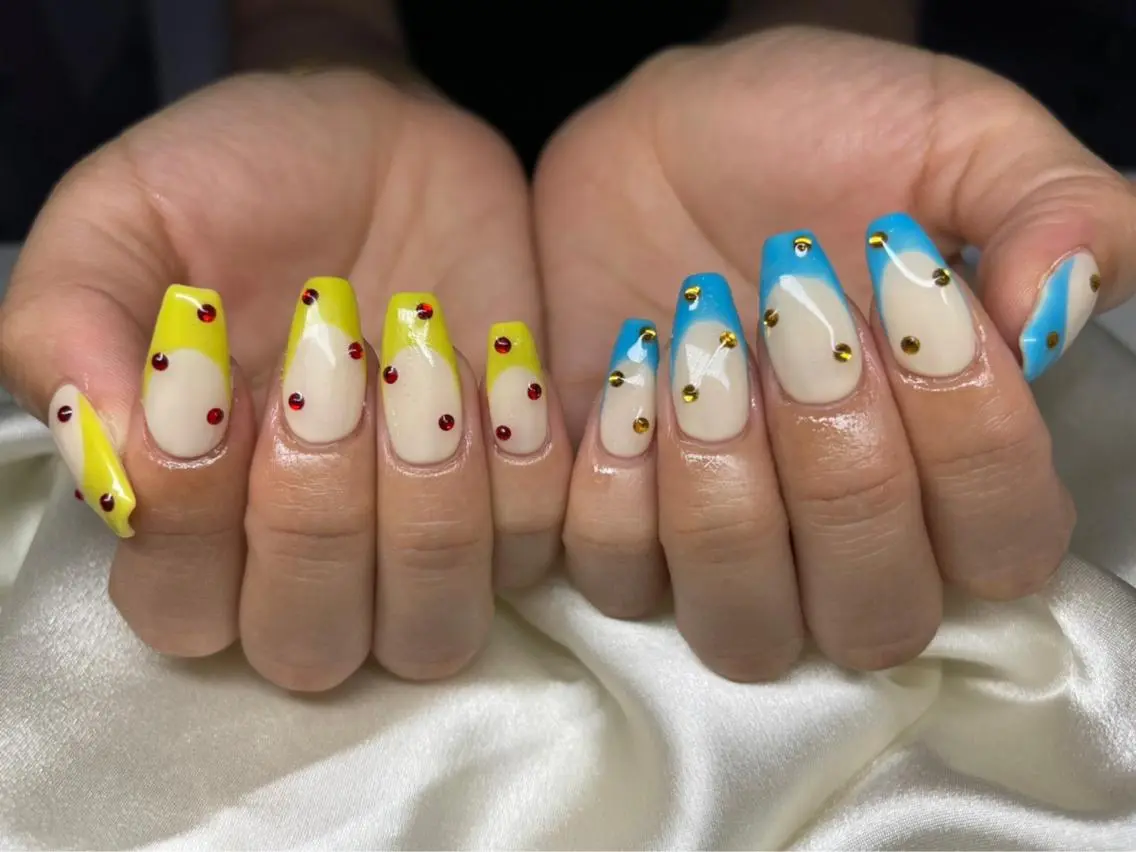ネイル マツエク・マツパ アイブロウ 韓国風マツエク パリジェンヌラッシュリフト まつげパーマ ワンホンマツエク 長さ出し ハンドネイル Nail&eye Belire 新宿のネイルデザイン