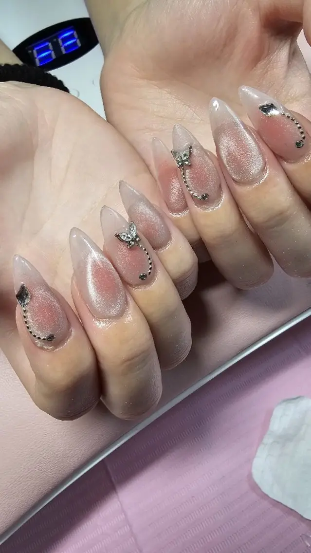 ネイル チークネイル フレンチネイル マグネットネイル オレンジ Viva Nail 堺区自宅ネイルサロンのネイルデザイン